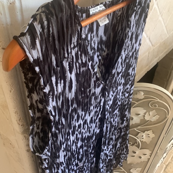 NWT Alberto Makali tunic Vest Sz. Lg. - Picture 2 of 14